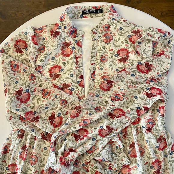 Nasty Gal Bohemian, Off-White & Pink, Long-Sleeved, Flowy, Floral, V-Neck Dress - Picture 11 of 16